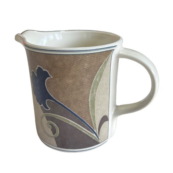 Mikasa Intaglio Bolero CY103 Creamer Jug 3-1/4" High - Picture 4 of 6